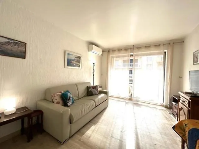 Sm040-025 Maxime - Lumineux Vue 30 M De La